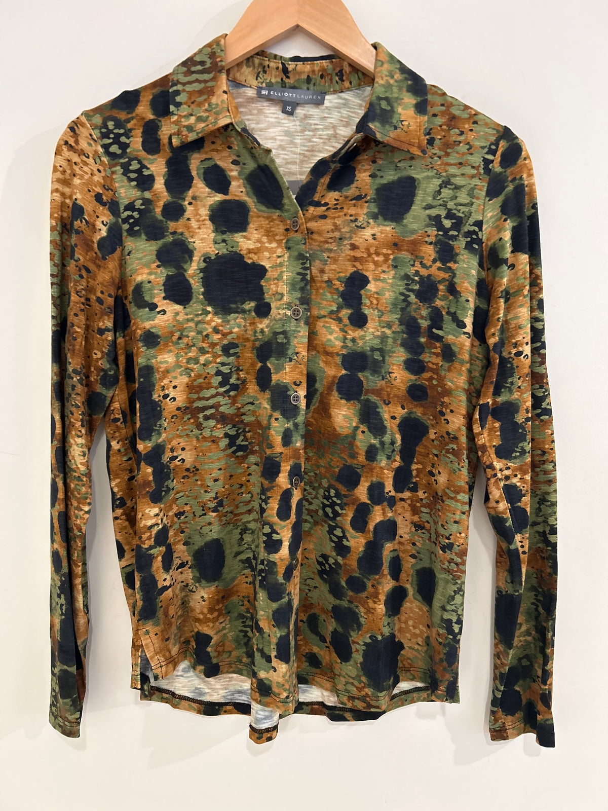 Elliott Lauren Abstract Button Down Top
