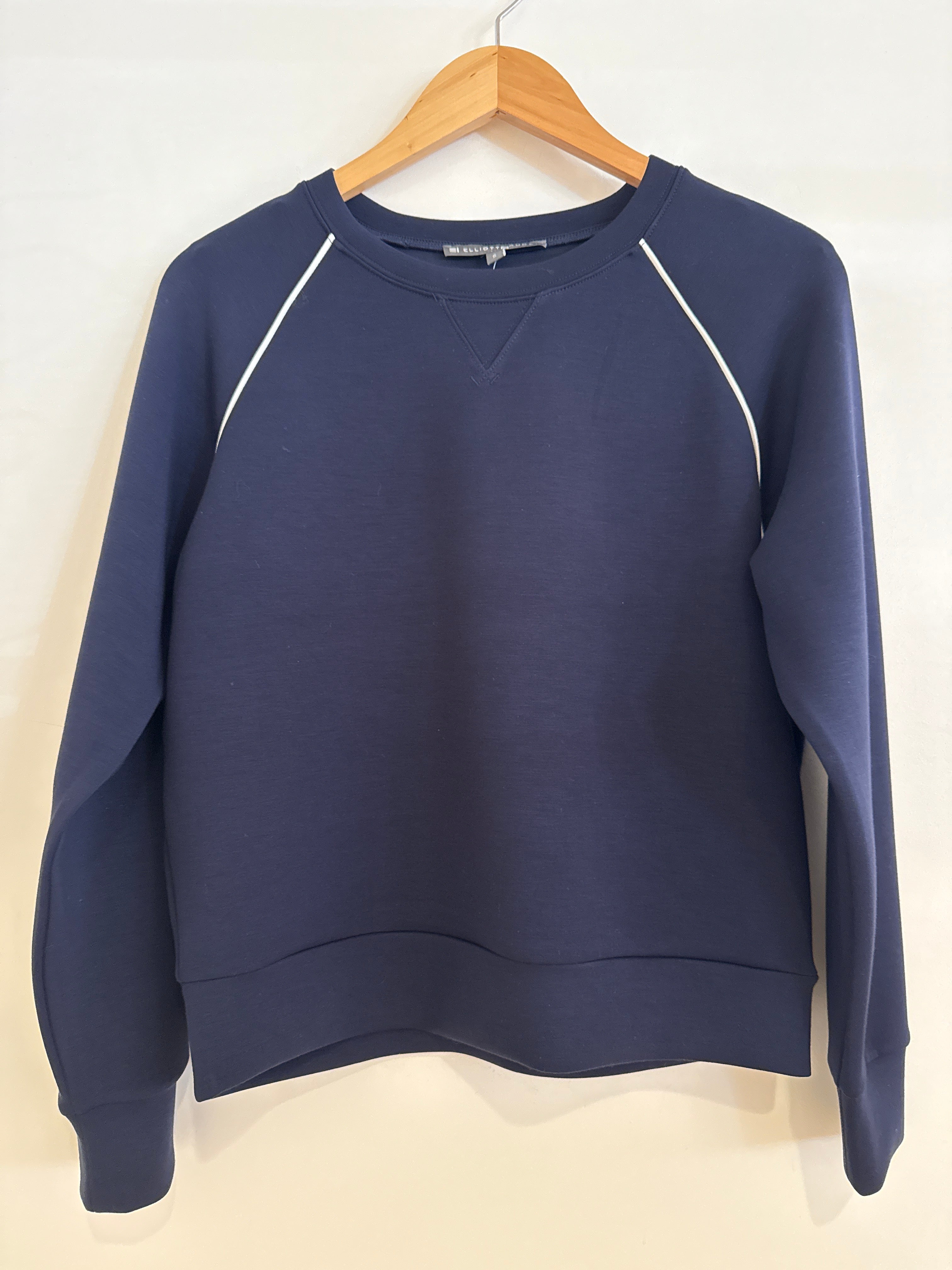 Elliott Lauren Crew Neck Leisure Top With Piping