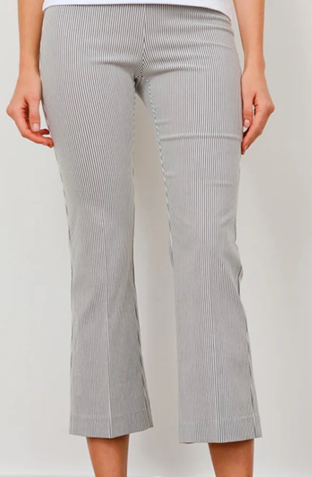 Avenue Montaigne Leo Seersucker Striped Pant